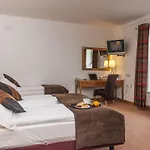 House Boutique 3*