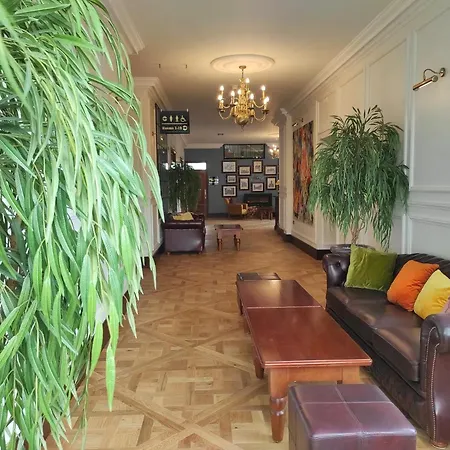 House Boutique Hotel