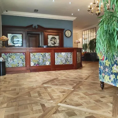 House Boutique Hotell